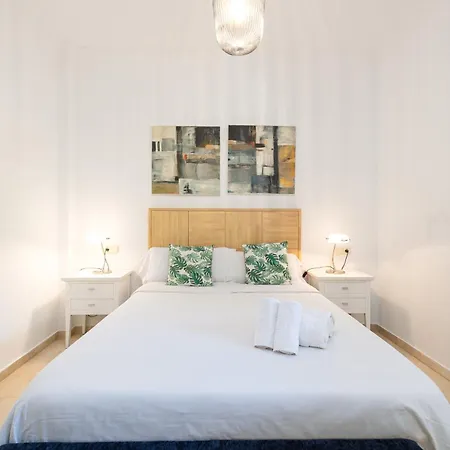 Luxury By Aora Apartment